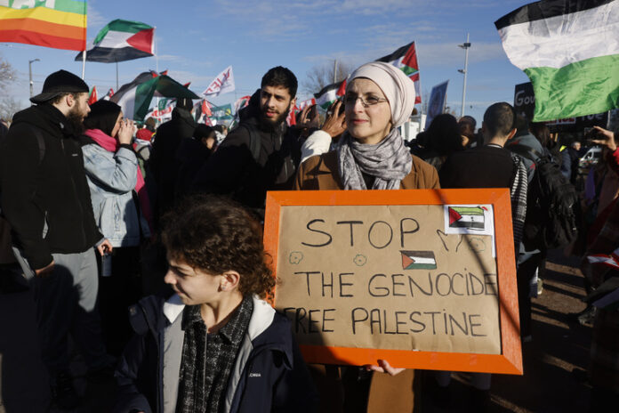 Париж смята искането за преразглеждане на споразумението за асоцииране между ЕС и Израел за справедливо