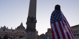 ПРЕГЛЕД НА ПЕЧАТА 
                                                                                                Американски издания коментират избора на първия роден в САЩ глава на Католическата църква