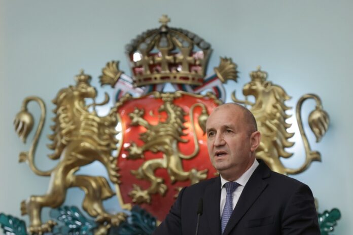 Президентът Румен Радев ще удостои с държавни отличия дейци на културата и науката