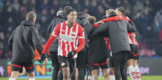 ПСВ Айндховен спечели титлата в Нидерландия; Християн Петров реализира попадение за Хееренвеен срещу Фейенорд и Пламен Андреев