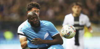 Решаващите мачове на Наполи и Интер Милано за титлата в Серия А бяха преместени в петък