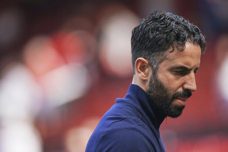 СподелиСпечелването на финала в Лига Европа няма да компенсира недостатъците