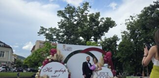 Средно между 1800 и 2000 лева струва подготовката на един абитуриент в Сливен