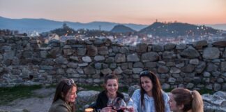 Старинен Пловдив е домакин от днес на фестивала "Дефиле Вино и гурме" 2025