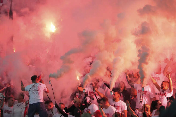 Щутгарт надви Арминия Билефелд и триумфира с Купата на Германия Щутгарт надви Арминия Билефелд и триумфира с Купата на Германия по футбол