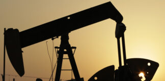 Страни от ОПЕК+ се споразумяха за увеличение на производството на петрол през юли с 411 000 барела на ден