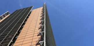 Страните от ЕС може да достигнат разходи за отбрана до 3 на сто от БВП с прилагане на временните изключения от бюджетните правила, според ЕК