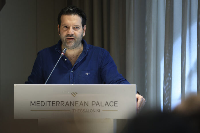 Трансгранична конференция по проект "Европа на Балканите: Заедно чрез знание" в Солун
                                                                                                Гръцките университети са се ориентирали вече към интернационализация, каза Йоргос Сякас от Тракийския университет „Демокрит“