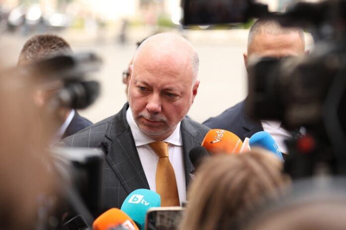 Трябва да увеличим стокооборота с Италия, амбицията ни е да Трябва да увеличим стокооборота с Италия, амбицията ни е да започнем сериозна работа по инфраструктурни проекти, каза Росен Желязков