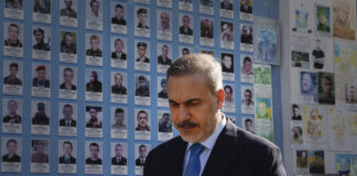 Турция предлага да е домакин на среща на лидерите на САЩ, Русия и Украйна