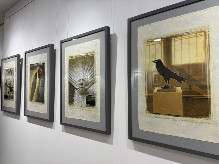 СподелиСпоред Петър Бояджиев художник и фотограф изложбата МiradOr представя уникален