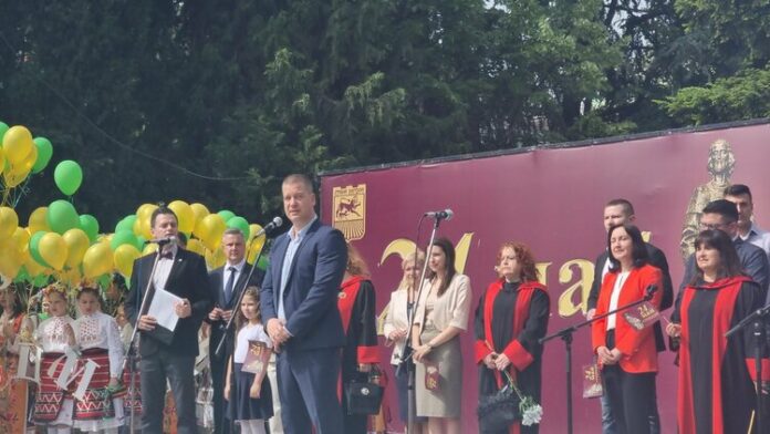 В Стара Загора имаме истински просветители на делото на светите В Стара Загора имаме истински просветители на делото на светите братя Кирил и Методий и техните ученици, каза кметът Живко Тодоров