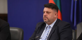 За подмяна на отоплителни уреди на твърдо гориво са сключени договори за над 600 млн. лв., каза вицепремиерът Атанас Зафиров