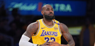 Звездата на Лос Анджелис Лейкърс Леброн Джеймс потвърди, че е с контузия на коляното след петия мач от плейофите в НБА