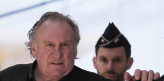 Актьорът Жерар Депардийо е призован да се яви в съд в Рим заради нападение срещу папарак през 2024 г.