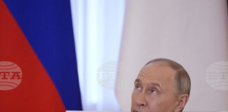 АНАЛИЗ
                                                                                                АФП: Защо Путин предлага да е посредник в конфликта между Израел и Иран