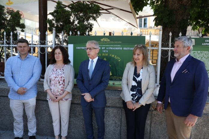 Архивната изложба "Световният отзвук от Априлското въстание – 1876 г." вече може да бъде видяна до Централния военен клуб в София