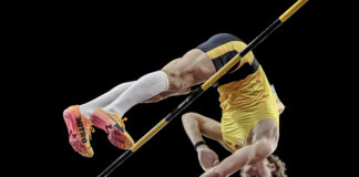 Арманд Дуплантис подобри световния рекорд в овчарския скок по време на състезанията от Диамантената лига в родината му Швеция