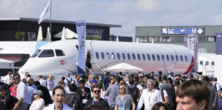 Авиоизложението в Бурже отваря врати помрачено от катастрофата със самолет на "Еър Индия"