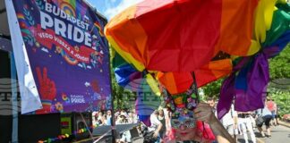 Белга: Малък ЛГБТИК+ прайд се проведе вчера в Брюксел в отговор на забраната на прайда в Будапеща