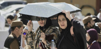 Без деца и на фона на силни жеги започна тазгодишното поклонение хадж в Мека