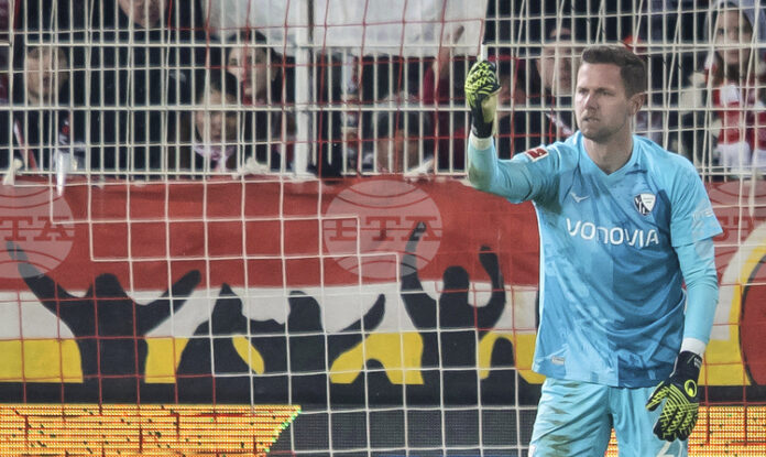 Борусия Дортмунд привлича вратар от Бохум, праща младок да се обиграва във втора Бундеслига