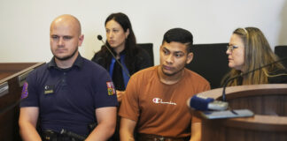 Чешки съд осъди колумбиец на 8 години затвор за палеж, който според властите е свързан с Русия