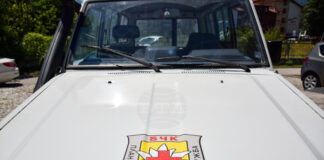 Четириместен самолет е кацнал аварийно в местността Спано поле край Сандански, няма тежко пострадали, информираха от полицията