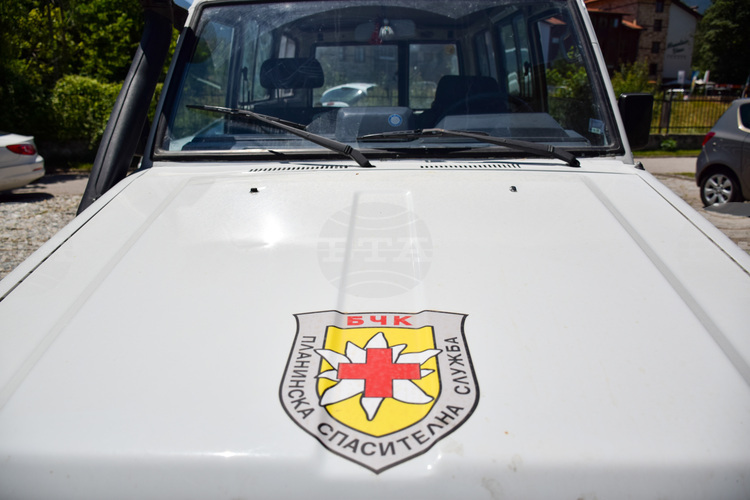 СподелиЧетириместен самолет приземи неочаквано в района на Спано поле близо