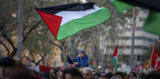 Десетки артисти бойкотират фестивала Sónar в Барселона в подкрепа на палестинците