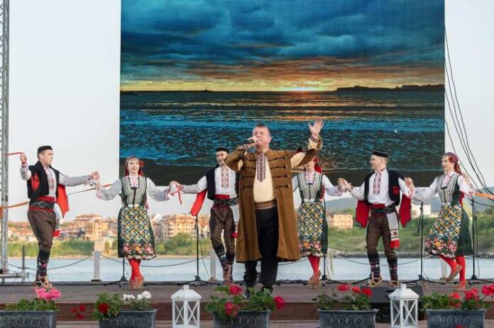 Днес е вторият ден от Четиринадесетия международен фолклорен фестивал „Странджа моя, люлчина“