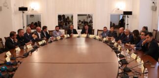 Добре е да се реагира сега за всички проблеми на всички българи в РСМ, каза Люпчо Георгиевски пред Комисията по европейски въпроси