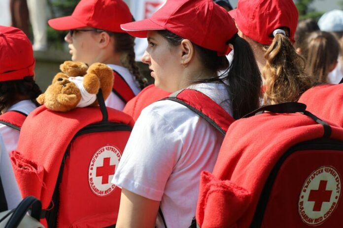 Доброволци от Български младежки Червен кръст - София ще направят демонстрации за първа помощ пред посетителите на столичния зоопарк