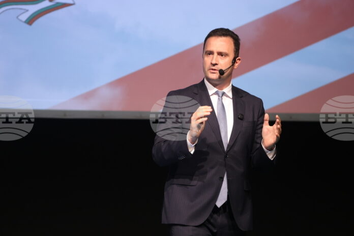 Доставките на природен газ и на суров петрол са обезпечени, каза Жечо Станков