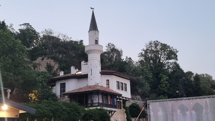 СподелиДухов оркестър Васил Абрашев от Община Търговище под диригентството на