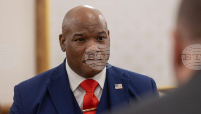 Духовният съветник на Тръмп смята, че САЩ ще приемат закон Духовният съветник на Тръмп смята, че САЩ ще приемат закон за санкции срещу Русия, предаде Укринформ