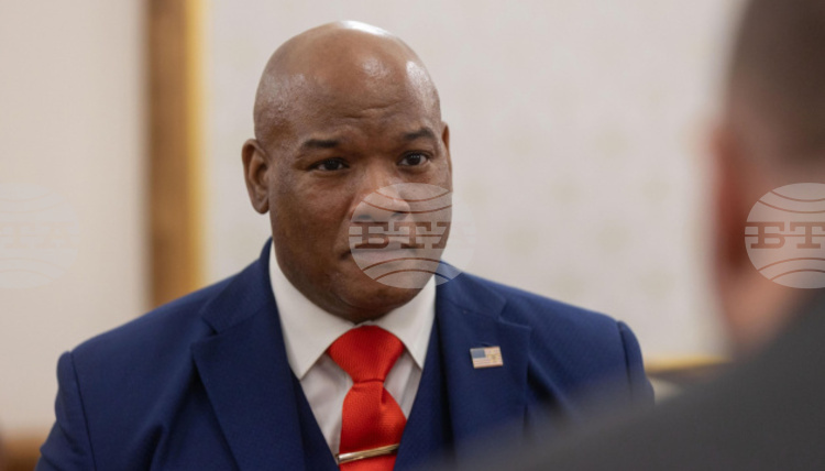 СподелиЗаконопроектът който цели засилване на натиска върху Русия включително чрез