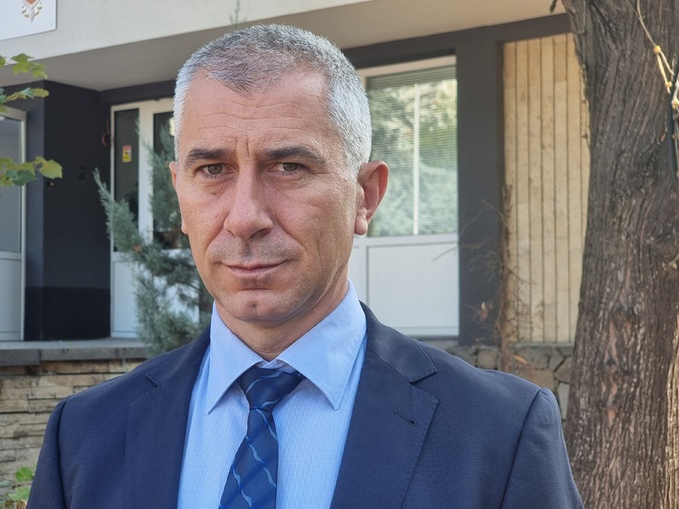 СподелиДвижението на автомагистрала Тракия в посока Бургас временно се пренасочва