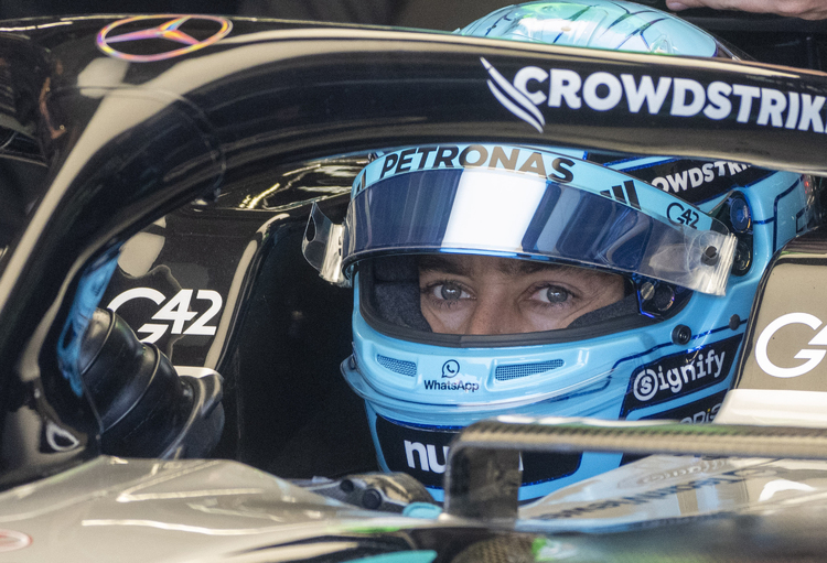 СподелиДжордж Ръсел Великобритания Мерцедес постигна своята първа квалификационна победа за