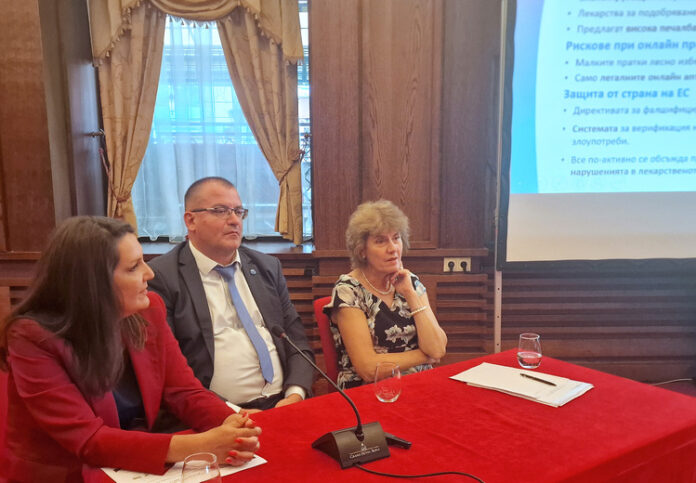 Експерти предлагат за онлайн продажба на медикаменти по лекарско предписание, както и за контрабанда, да има наказателно преследване