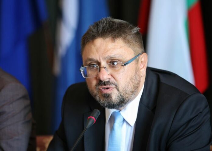 Форум на БТА "БГ ТУРИЗЪМ - ЛЯТО 2025"
                                                                                                България вече е желана не само от туристи, а и за работа в туризма от граждани на други държави от ЕС, каза генералният директор на БТА