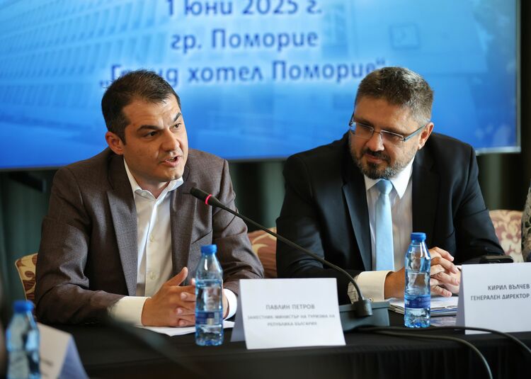 СподелиПо време на форум на БТА заместник министърът на туризма Павлин