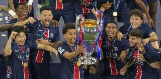 Футболистите на Пари Сен Жермен показаха респект към треньора Луис Енрике и към феновете след триумфа в Шампионската лига