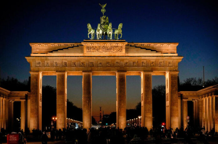 Германската полиция претърси помещения, свързани с крайнодясна терористична организация