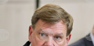 Германският външен министър, който е на посещение в Киев, обеща страната му да продължи военната си подкрепа за Украйна