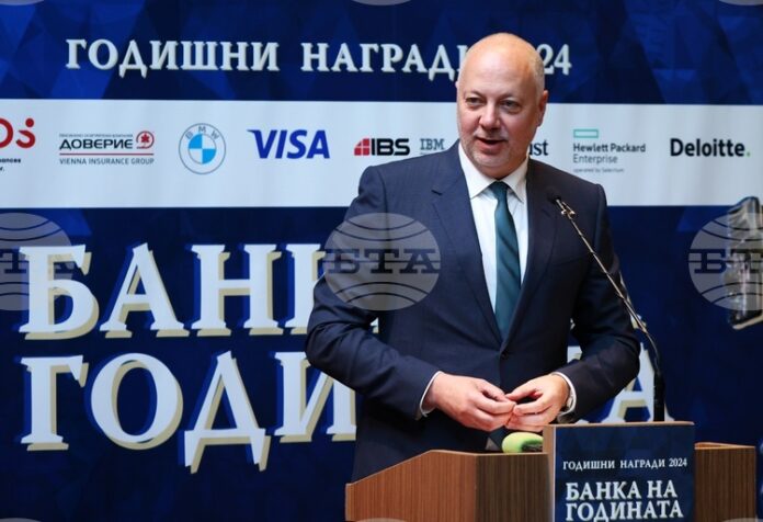 Голямата награда "Банка на годината" за 2024 година получи Банка ДСК, връчи я премиерът Росен Желязков