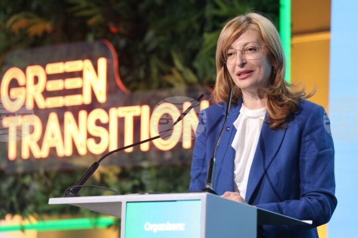 Green Transition Forum 5.0 Иновациите и прагматизмът са ключ към Green Transition Forum 5.0
Иновациите и прагматизмът са ключ към конкурентоспособността на Европа, счита българският еврокомисар Екатерина Захариева