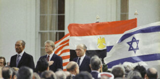 Иран сменя името на улица, кръстена на един от убийците на Ануар Садат, на фона на затопляне на отношенията с Египет