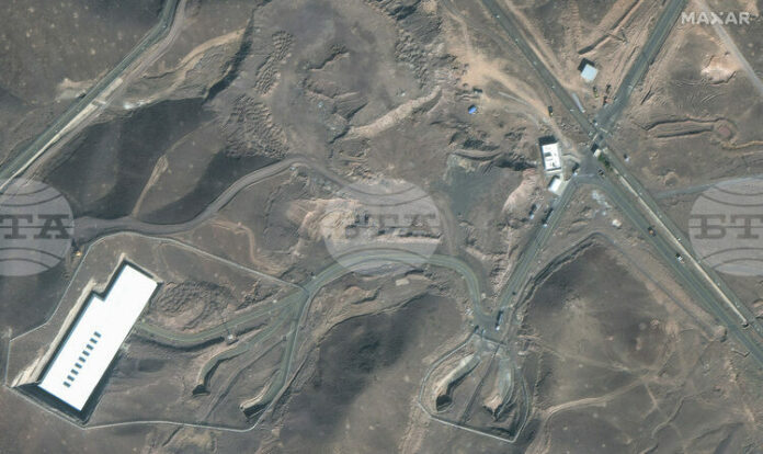 Иранските власти съобщиха, че няма опасност за населението след американските удари по комплекса във Фордо