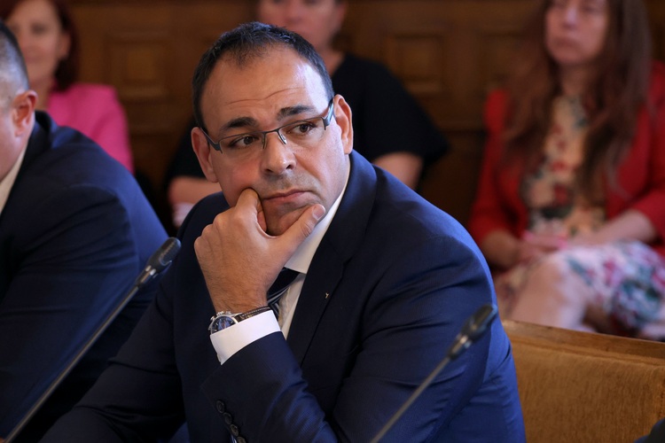 СподелиЗаместник министърът на земеделието инж Стоян Тошев сподели пред съответната парламентарна